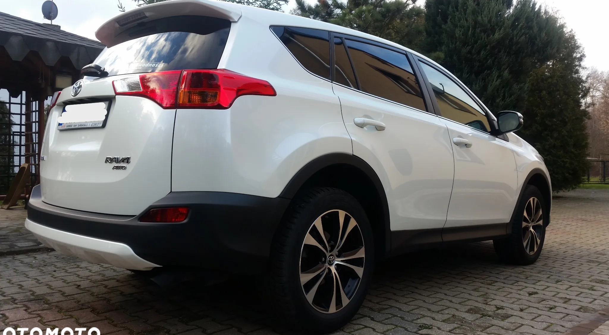 Toyota RAV4 cena 70500 przebieg: 209900, rok produkcji 2015 z Koluszki małe 106